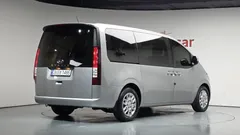 2023 Hyundai Staria Tourer 9-Seater — фото 2