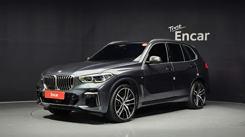 2022 BMW X5 M50i