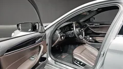 2022 BMW 5-Series 530i M Sport Package — фото 10