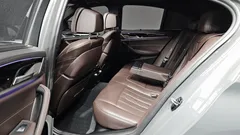 2022 BMW 5-Series 530i M Sport Package — фото 12