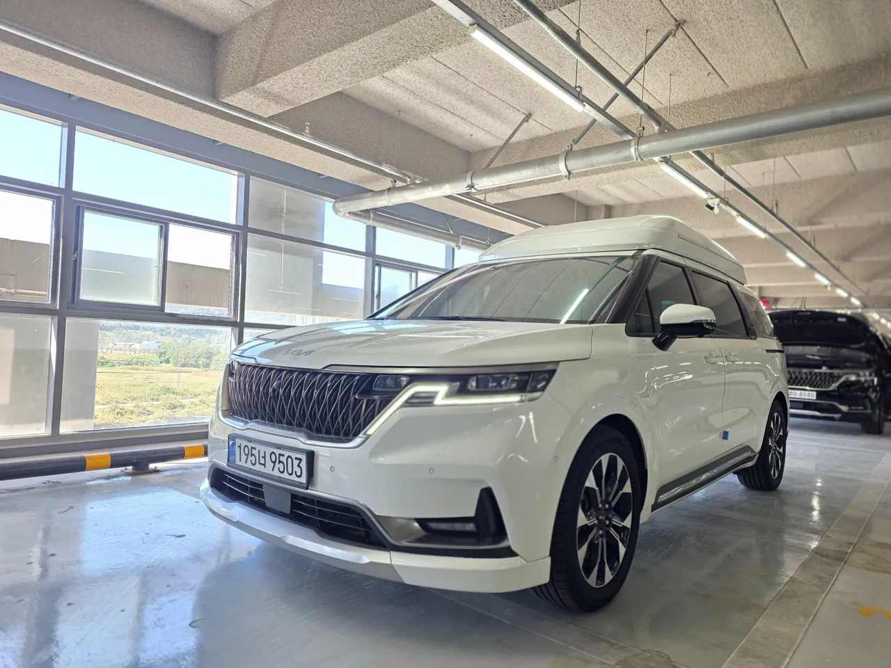 2023 Kia Carnival Diesel 9-Seater Hi-Limousine