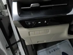2023 Kia Carnival Diesel 9-Seater Hi-Limousine — фото 19