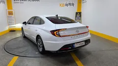 2023 Hyundai Sonata 2.0 — фото 2