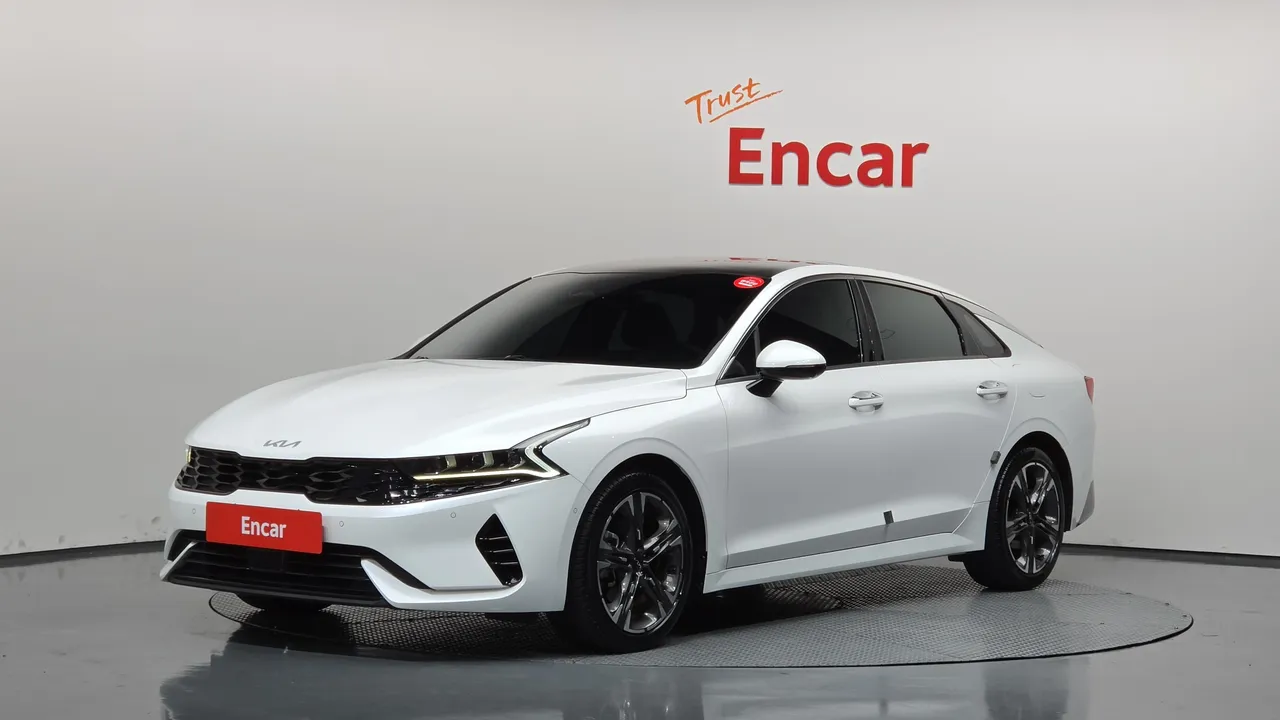 2022 Kia K5 Signature