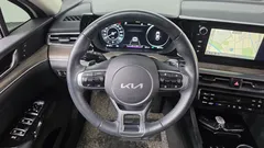 2022 Kia K5 Signature — фото 13