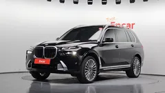 2023 BMW X7 xDrive 40i Design Pure Excellence 6-Seater — фото 1