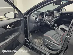 2022 Kia K3 1.6 Turbo GT 5Door — фото 15