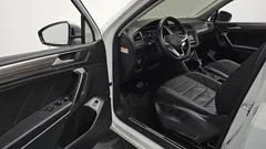 2023 Volkswagen Tiguan 2.0 TSI Prestige — фото 11