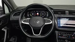 2023 Volkswagen Tiguan 2.0 TSI Prestige — фото 13