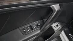2023 Volkswagen Tiguan 2.0 TSI Prestige — фото 20