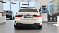 2022 BMW 3-Series 320i M Sport — фото 3
