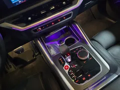 2023 BMW XM 4.4, чёрный — фото 10
