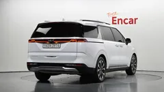 2022 Kia Carnival Diesel 9-Seater Noblesse — фото 2