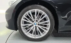 2022 BMW 3-Series 320i Luxury — фото 5