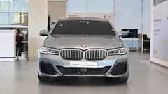 2023 BMW 5-Series 520i M Sport — фото 3