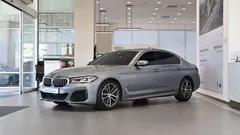 2023 BMW 5-Series 520i M Sport — фото 12