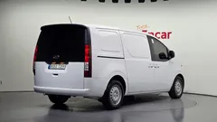 2022 Hyundai Staria Cargo 3-Seater — фото 2