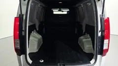 2022 Hyundai Staria Cargo 3-Seater — фото 17