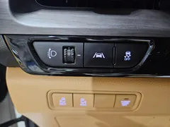 2023 Kia Carnival Diesel 9-Seater Noblesse — фото 18