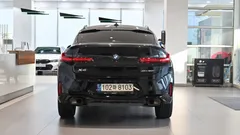 2024 BMW X4 xDrive20i M Sports Pro, чёрный — фото 4
