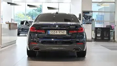 2022 BMW 5-Series 520i M Sport — фото 3