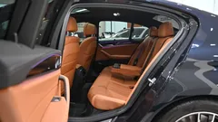 2022 BMW 5-Series 520i M Sport — фото 10