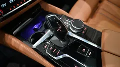 2022 BMW 5-Series 520i M Sport — фото 15