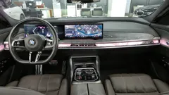 2023 BMW 7-Series 740i sDrive M Sport — фото 7