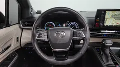 2023 Toyota Sienna 2.5 Hybrid AWD, серый — фото 12