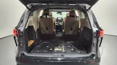 2023 Toyota Sienna 2.5 Hybrid AWD, серый — фото 20