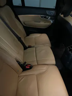 2023 Volvo XC90 T8 Ultimate Bright Hybrid — фото 11