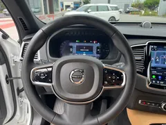 2023 Volvo XC90 T8 Ultimate Bright Hybrid — фото 12