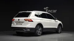 2023 Volkswagen Tiguan 2.0 TSI Prestige — фото 2