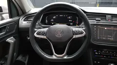 2023 Volkswagen Tiguan 2.0 TSI Prestige — фото 17