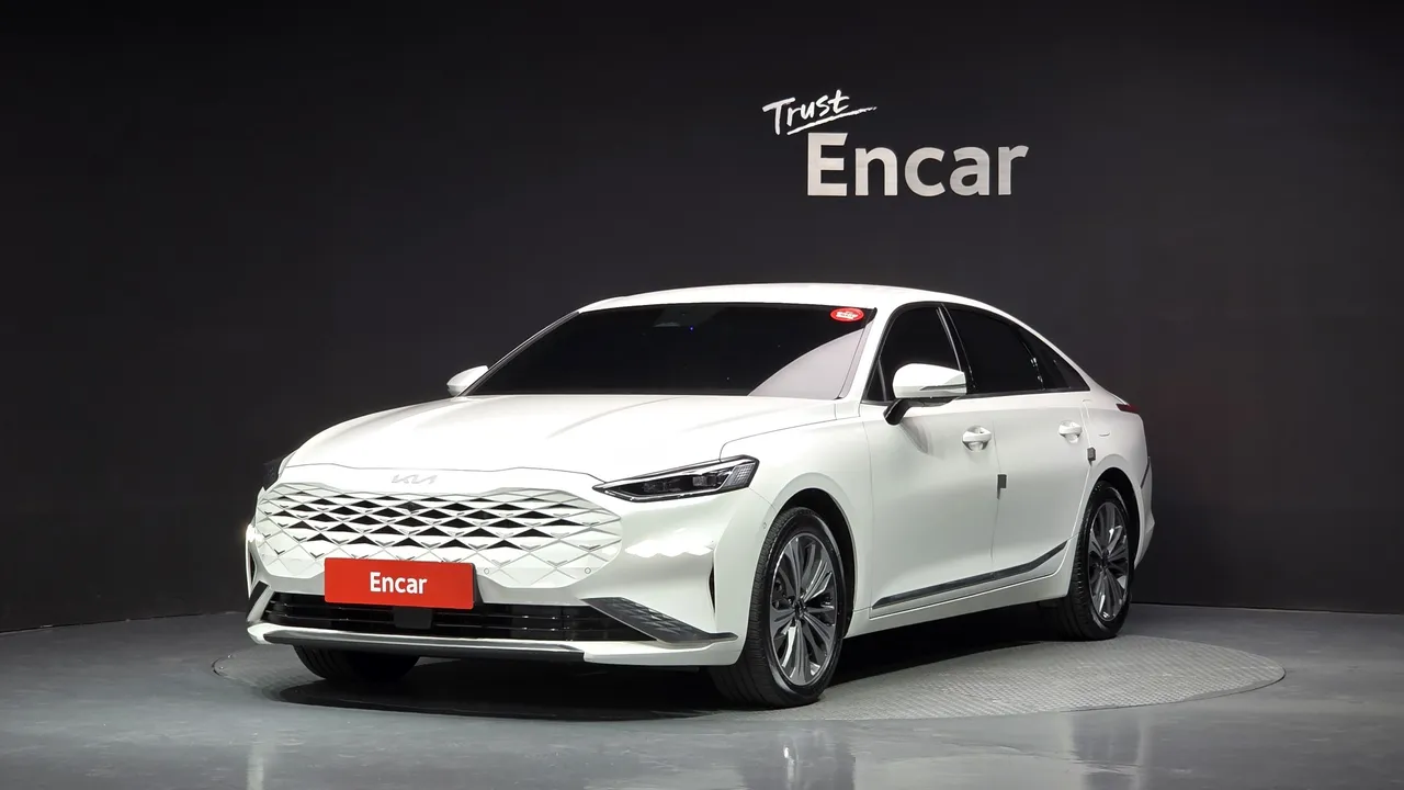 2023 Kia K8 Signature Special