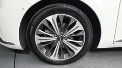 2023 Kia K8 Signature Special — фото 5