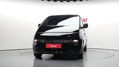 2023 Hyundai Staria Tourer 9-Seater — фото 3