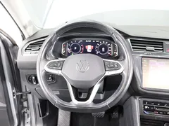 2023 Volkswagen Tiguan 2.0 TSI Prestige — фото 18