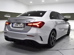 2022 Mercedes-Benz A-Class AMG A35 4MATIC Sedan — фото 3