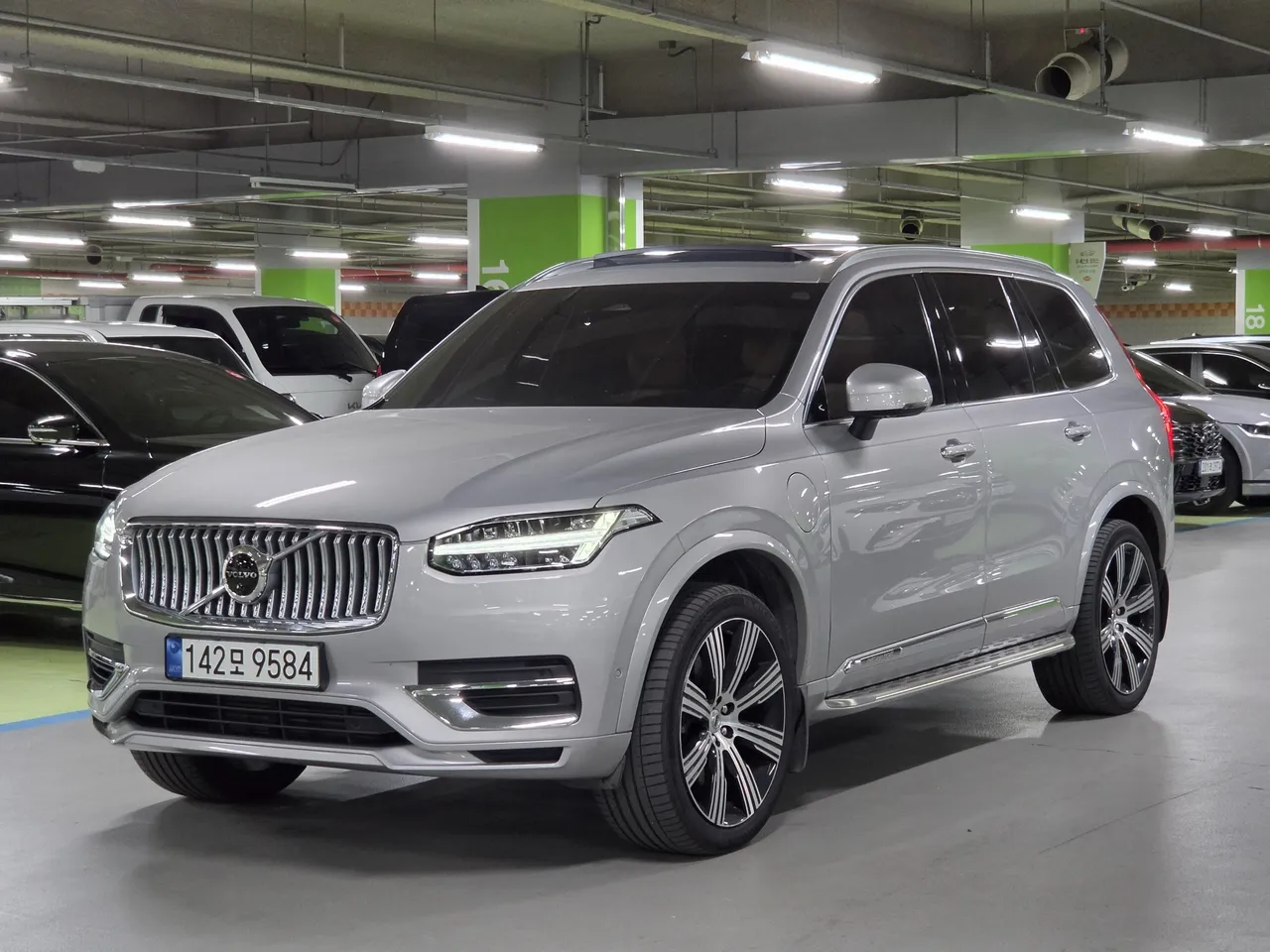 2023 Volvo XC90 T8 Ultimate Bright Hybrid