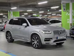 2023 Volvo XC90 T8 Ultimate Bright Hybrid — фото 3