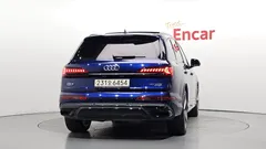 2022 Audi Q7 55 TFSI Quattro Premium — фото 4