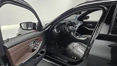 2022 BMW 3-Series 320i Touring M Sports — фото 10