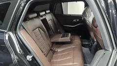 2022 BMW 3-Series 320i Touring M Sports — фото 11