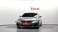 2023 BMW 5-Series 520i M Sport — фото 3