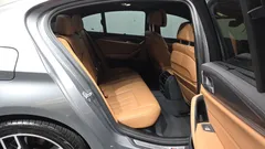 2023 BMW 5-Series 520i M Sport — фото 16