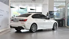 2022 BMW 3-Series 320e M Sports — фото 2
