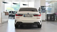 2022 BMW 3-Series 320e M Sports — фото 4
