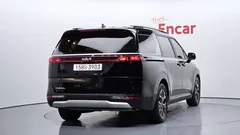 2023 Kia Carnival Diesel 9-Seater Prestige — фото 2