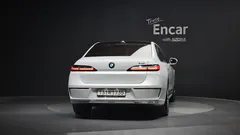 2023 BMW 7-Series 740i sDrive Design Pure Excellence — фото 4